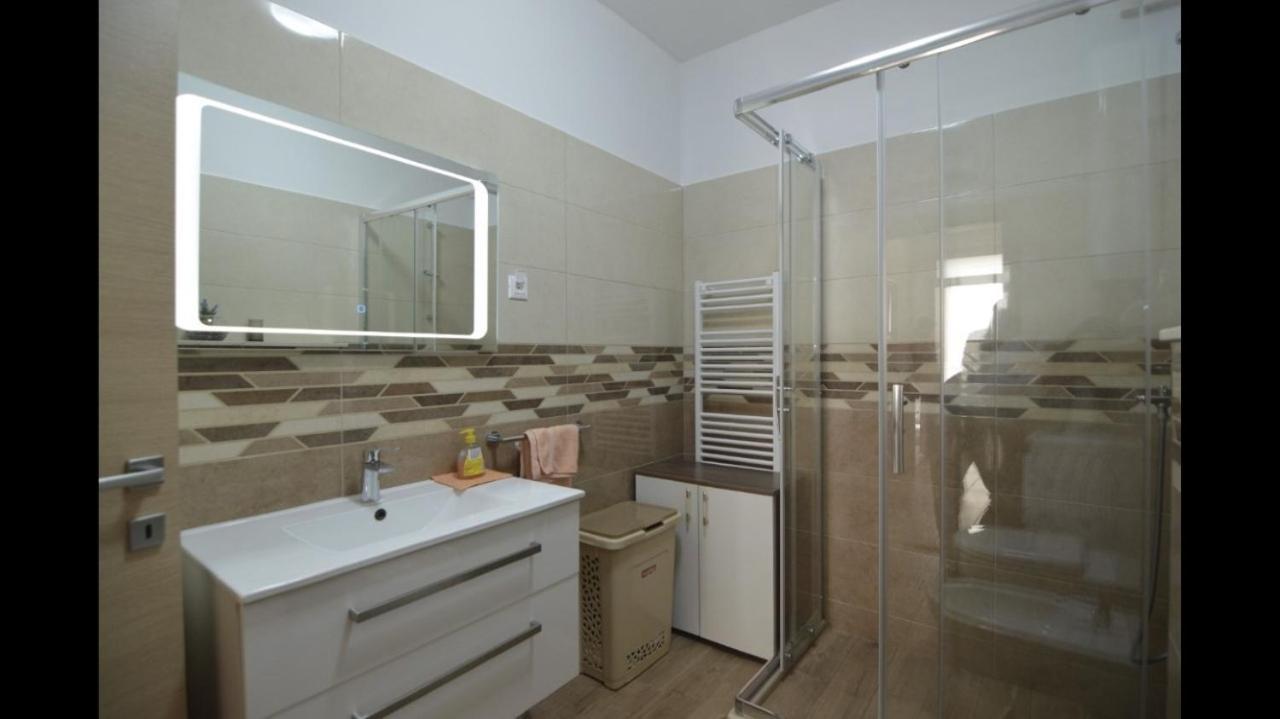 Inat Hotell Dubrovnik Exteriör bild